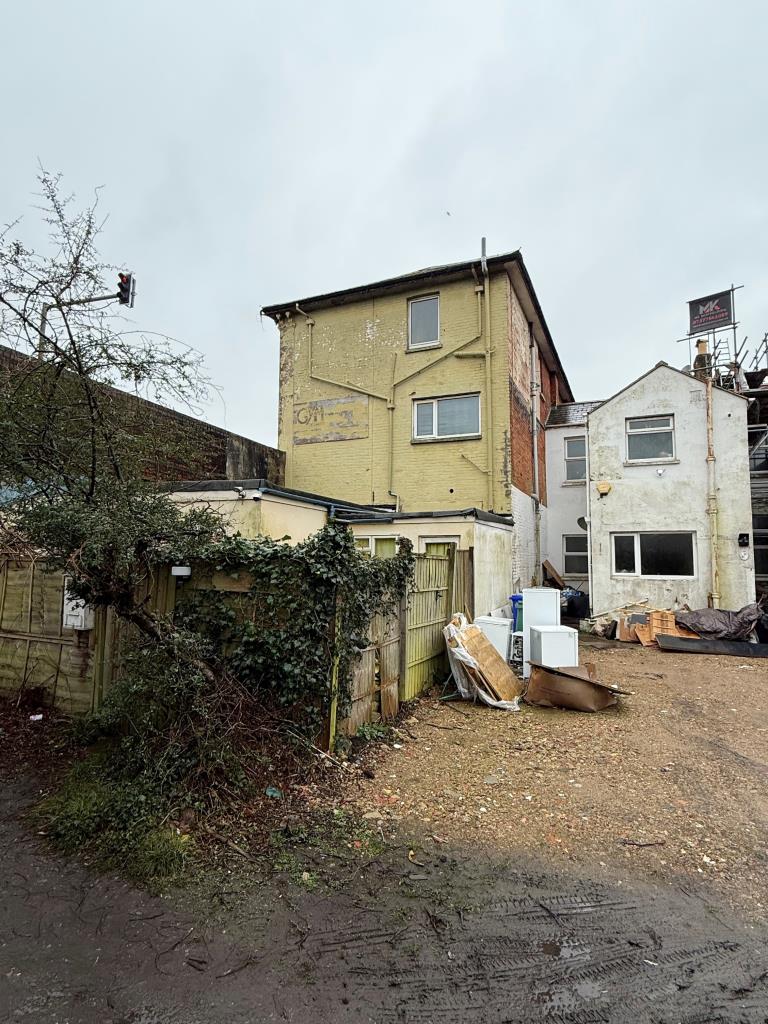 Lot: 138 - FREEHOLD FORMER HOTEL NOW ARRANGED AS TWO LARGE MAISONETTES WITH POTENTIAL - A View of the Rear Elevetion Showing all three Storeys